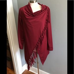 Boutique Tunic in Cranberry size Large 🦋